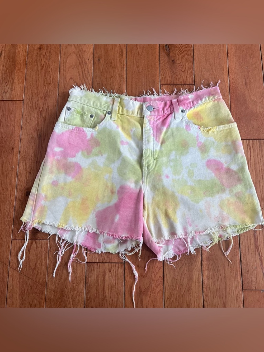 Levi’s Tie-Dye Denim Shorts - Size 8